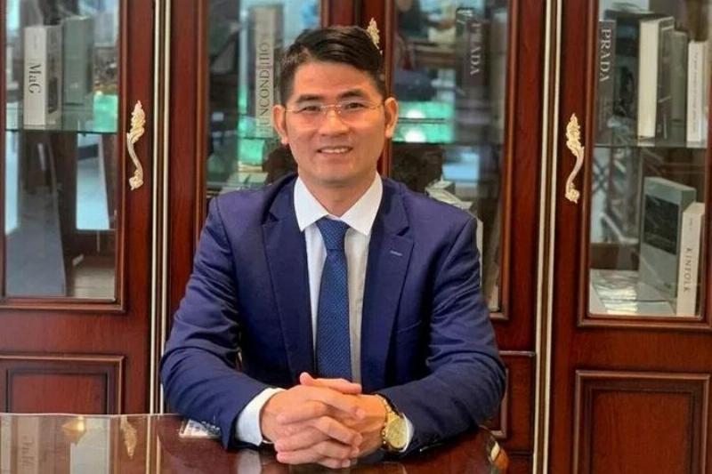Biểu tượng chìa khóa mở cánh cửa tri thức văn học lớp 10